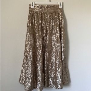 Gorgeous gold sequin midi skirt!